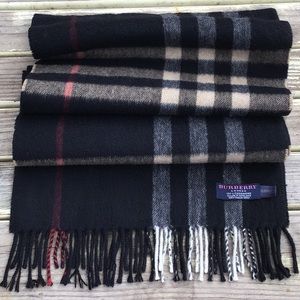 [SOLD] Burberry Classic Giant Check Cashmere Scarf